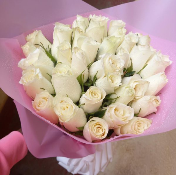 40 Single Roses 40 WHITE ROSES - Valentine Flowers Nairobi